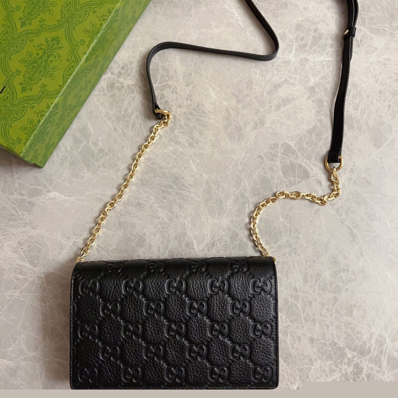G*u*i wallets & purse